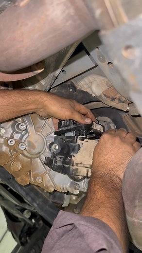 417K views · 968 reactions | How To Fix Transfer Case Actuator Mechanic Tips✅❗️ | Abdullah auto electrician | Facebook