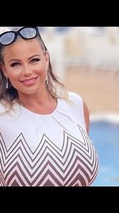 Curvy Model Bella Bodhi Biography, Career, Wiki, Curvy Outfit, Net Worth & Fashion