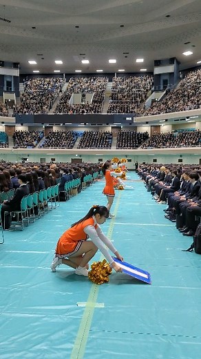 法政大学 Hosei University | 2024法政大学入学式！フレーフレー！新入生！法政大学応援団から応援歌「チャンス法政」で新入生にエールです！ #入学式 #新入生 #法政 #春から法政 #武道館 | Instagram