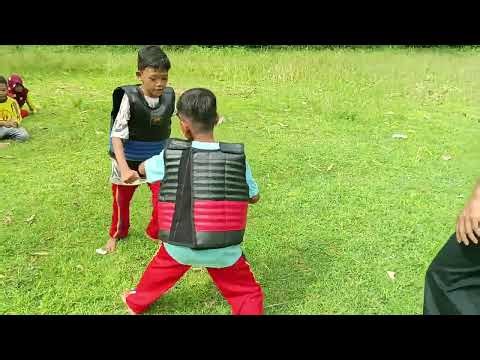 Sparring Silat di Lapangan Rumput Jarum: Anak-anak Malah Makin Semangat! | YPI EL-FARABY