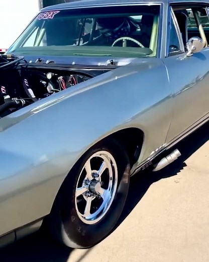 BEAST Sounding Poncho (Long block built by Butler Performance 482 IA2 block. Edelbrock heads. Littlefield 871. Enderle mechanical injection on methanol. TH400. Stock style suspension. Full interior. All glass. All steel, no fiberglass body parts. Billet camshaft. Billet crower crankshaft. GRP rods. Top fuel Hoops. Dry decked Makes 1370 wheel hp) Via: @dm_engine_dynamics #pontiac #pontiaconly #pontiacnation #pontiaclove #pontiacpower #transam #transamsofinstagram #transamofinstagram #pontiacfireb