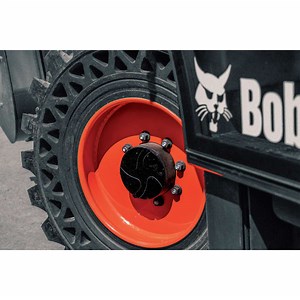 Tires and Tracks – Bobcat Company CIS