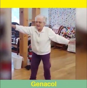 No cuentes los años, cuenta los recuerdos. ❤️ 😃💃 ¡Feliz Viernes! #TodoesColageno #Genacol | Genacol America