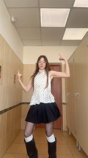 I didn't teach, I just watched. @K@KISSOFLIFE_officialkpop #dance