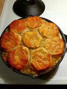 119K views · 1.3K reactions | **Savory Biscuit Pot Pie - A Comforting Delight** Featuring flaky biscuits, tender chicken, and a medley of veggies simmered in a creamy sauce, this pot pie is pure comfort in a dish. Find the full recipe in the comments below and treat yourself to a heartwarming meal tonight! 不✨ | Easy recipes life | Facebook
