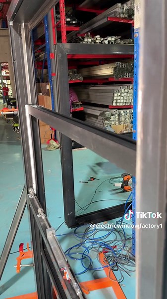 Electric lifting window#foldingwindow #window #door #balcony #glasshouse #skylight #slidingwindow #doordash #windows #buildingmaterials #aluminium #glass #builder #decorate #