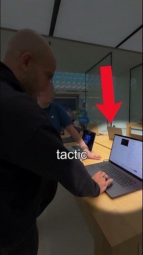 Apple's manipulation tactic 👀 #apple #applestore