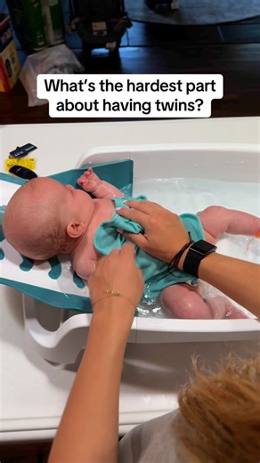 191K views · 19K reactions | Wouldn’t trade it for the world ☺️殺 #twins #twinmom #twinpregnancy #babybath #newmom #dayinmylife #twinbath #babybouncer #bathtime #pregnancy #momofmultiples #twingirls #twinparents | TwinningwiththeRecks | Facebook