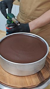 63M views · 740K reactions | Remove and cut Chocolate cake | DeerBunnyเค้กโฮมเมด | Facebook