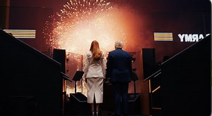 First Lady & President Trump Celebrate the 4th with Fireworks at the White House