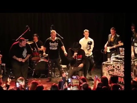 Alexander King ft. Yelawolf and Jellyroll - Country Side - Live at Exit/in