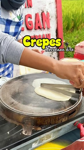 Siapa ni yg masa kecilnya suka jajan crepes? Di deket rumahku masih ada yg jual tiap sore, tapi kalau di tempat mu nggak ada, bisa lho buat sendiri pake tepung instan yg crepes and pancake.. gas cobain bikin #ramadan2026 #crepes #jajan | Fikri Anis