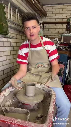 Easy way to make your own mug 😍 Who wants to see the handles? 👀 #learnontiktok #pottery #potteryvideo #potterywheel #ceramics #inmyhouse