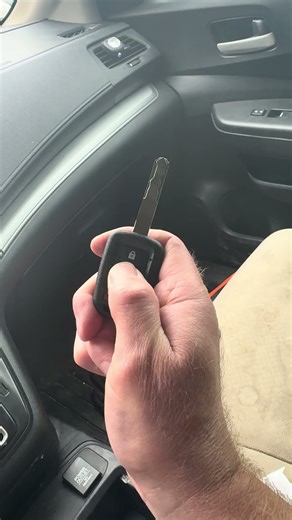 2015 Honda CRV new remote key not an instructional video #allockandkeyco #smartpro ￼