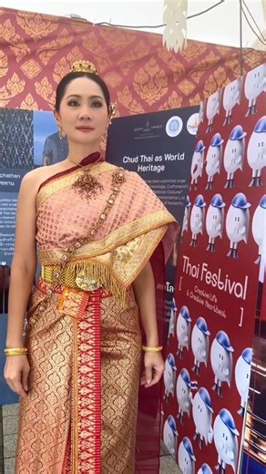 Wearing Thai traditional dress in Korea