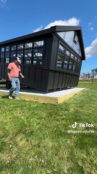 Greenhouse Delivery Process: From Shop to Your Backyard