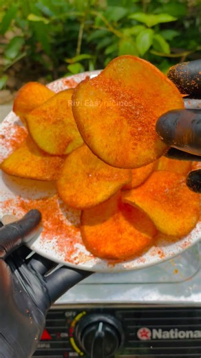 Crispy Cassava Chips 😋😲#food #cooking #shorts