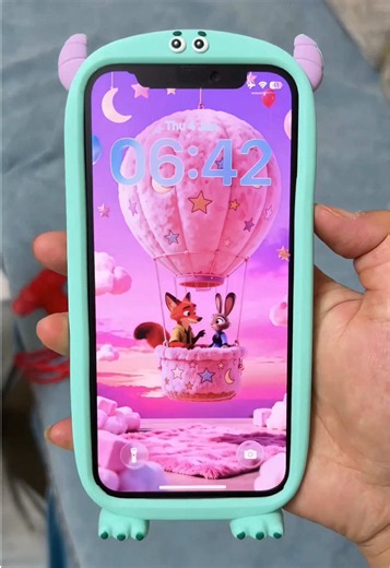 This is the most beautiful and eye-catching 3D wallpaper have ever seen. Animated wallpaper. The most stunning 3D wallpaper. Ultra-clear 8K wallpaper, 3D wallpaper for naked eyes. iOS 26 wallpaper. iPhone wallpaper. High-definition wallpaper. How to obtain 3D space wallpaper on ios 26? How to set the background wallpaper of iPhone? iPhone wallpaper tutorial, how to apply iPhone animated wallpaper? 8K wallpaper. All you need is a beautiful photo. Click the lower left corner