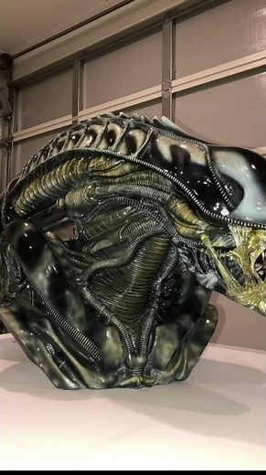 Aliens Life Size Bust by Sideshow Collectibles