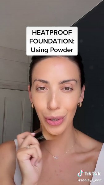 How to apply powder foundation! Using bare minerals in 08 light #heatproofmakeup #makeuphacks #foundationhack @bareMinerals UK
