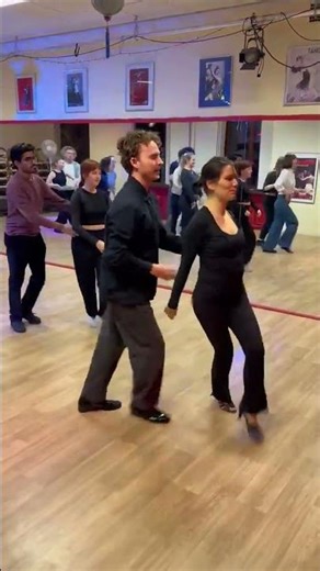Cuban Salsa Intermediate Classes #cubansalsa #salsadancing
