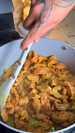 339K views · 3.8K reactions | Tamales de Chicharron con Queso ...