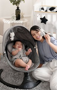 Sahabat Buah Hatiku❤️ on Instagram: "Siapa yang belum punya Ayunan Pelukan Ibu yang lagi viral ini 😙😉 Ayunan Side to Side Alami sudut 25° ini ngga hanya mudah dipasang dalam hitungan detik, ringan dan kokoh karena terbuat dari bahan Aluminium (Standard Aviation Grade), tapi disertai dengan banyak fitur menarik lain juga ya Moms: ➡️ Fitur Bluetooth yang bisa dihubungkan langsung ke hp utk pasang lagu favorit. ➡️ Dilengkapi remote control untuk mengatur kecepatan swing, musik, dan timer. ➡️ Buil