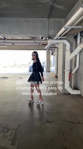 pov: agarro a mi prima de 12 años de modelo 🍸💋