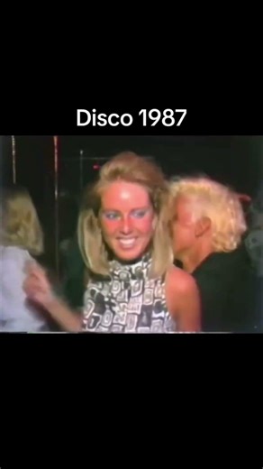 Dancing in the 80‘s 🪩🕺 #80s #80smusic #funkpop #funk #groove #retrowave #vocals