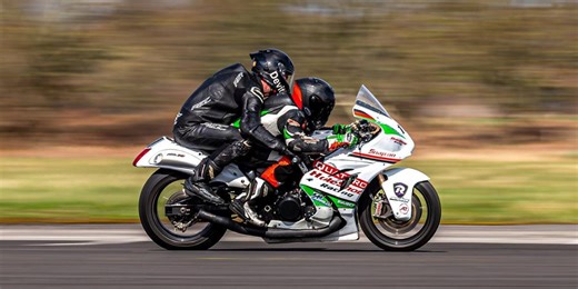 2 Riders on the Same Suzuki Hayabusa Hit 224 MPH, Set Unofficial World Record