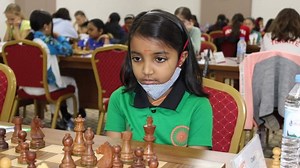 Born in 2014, Charvi is an amazing talent. She won the world under-8 girls title with a score of 9.5/11. After receiving a warm welcome at the Bangalore airport, Charvi took a couple of days to unwind and recover! You might assume that she might be now catching up with school or her studies. Not really! The girl has begun her preparation for the Asian girls under-8 championships! Amidst all the hard work, Charvi found some time for her interview with IM Sagar Shah. Together they go over some of 