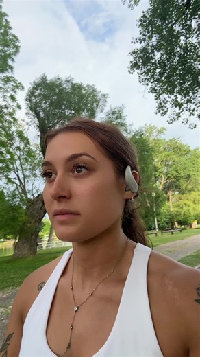 Walking Fitness: Explore Nature's Peaceful Journey