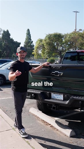 Work smarter from the back of the truck. The Chevy Silverado’s Multi-Flex Tailgate gives you six functional positions, including an integrated inner gate with a built-in load stop and hook to help secure longer cargo with confidence. Easier loading, better access, and real-world versatility built right in. #CummingChevy #ChevySilverado #MultiFlexTailgate #ChevyTrucks | Cumming Chevrolet