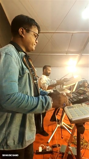 96 reactions · 33 comments | (9605572870) live stage program RHYTHMCOMPOSER KC RAMESH KEYBOARD LAL #facebookviralvideo #performancevideo #godsowncountrykerala #South #indian #live #music #program | Ramesh SB MusicBand Changanacherry | Facebook