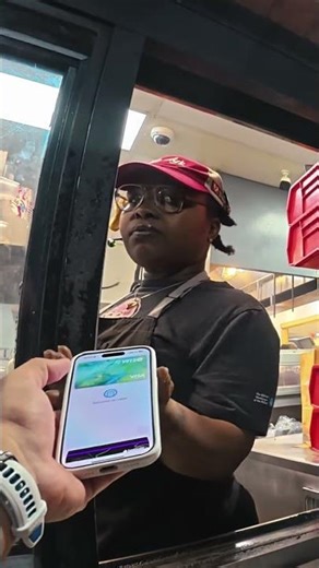 De Air Max no Drive-Thru: Explorando o Mundo de Bike! #shorts