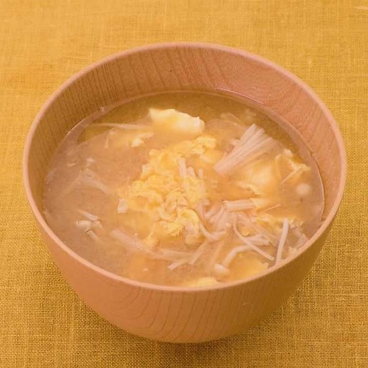 献立の汁物として♪ えのきと卵の味噌汁のレシピ動画・作り方 | デリッシュキッチン