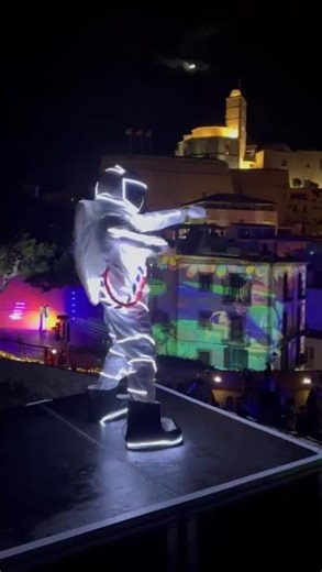 "The Art of Performance: Inside Acrobati-k's Creative Circus Shows"