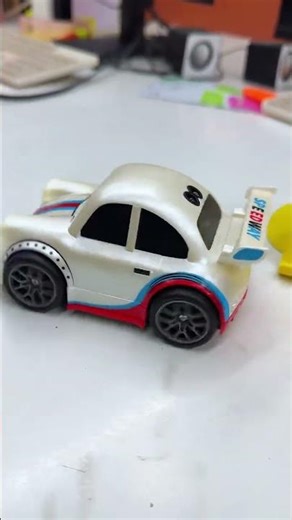 These are the toys that men should have. Handheld remote control cars, drift cars, remote contro