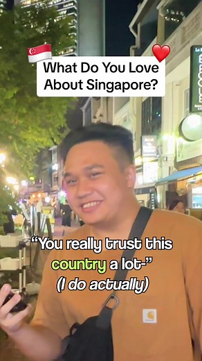 @Kiaraa Kitty loves her chewing gum a lot ig 😭 #fyp #tiktoksg #sgtiktok #hafiythedude #sg #singapore #funny #fun #kiara #kiaraakitty #kitty #wahbanana