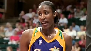 On this day 20 years ago, the Los Angeles Sparks swept Charlotte to win their first-ever #WNBA championship with Lisa Leslie leading the way 🏆 #CountIt | WNBA