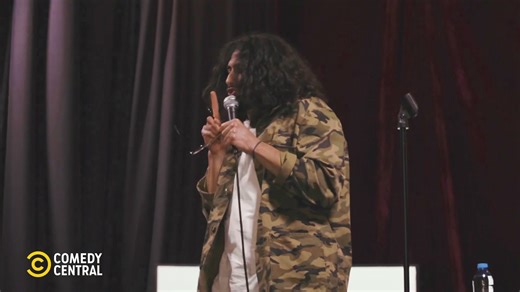 ¡Nuevos comediantes, nuevos chistes y nuevas mentadas de madre en Comedy Central Emergente! No te pierdas el gran estreno este miércoles 21 de agosto a las 7PM MX / 10PM AR por nuestras redes sociales y Pluto TV Mexico #CCEmergente | Comedy Central Latinoamérica