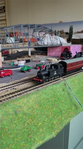 OO Dapol 0-4-2T B.R.1466 with an autocar and Mainline 0-6-0T J72 BR 69001 with a parcel train