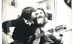 Η Νατάσα Παπαδοπούλου Τζαβέλλα μιλάει στο Docville για τον σύντροφο της ζωής της | Το Κουτί της Πανδώρας