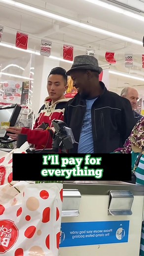 Kind Stranger Buys Water for Woman in Melbourne