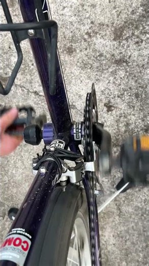 This front derailer has an inner tube spring