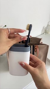 94K views · 716 reactions | Sfoggia la nostra borsa tote con spazio illimitato e porta con stile i tuoi oggetti essenziali quotidiani   https://temu.to/m/eugrddu0lvs ⚡ Sconto extra del 30% per i nuovi utenti dell'app con il codice <dkj3986> #temu #shoptemu #temuitalia | Temu Italia | Facebook