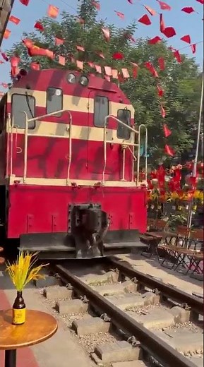 Witnessing the Iconic Train, Hanoi Train Street, Up Travel Vietnam from Sandra M. 🇻🇳