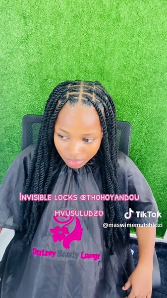 Styling Natural Hair: Creating Beautiful Invisible Locs