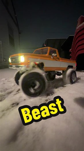 This FMS K10 Cheyenne is way too good for its size. Full hard body, insane scale detail, working lights, portal axles, and that smooth FCX18 drivetrain. Crawls like a beast, looks amazing on the shelf, and rips trails way bigger than it should. One of those RCs you grab and instantly get why everyone’s hyped. #TikTokCreatorPicks #RCTruck #ScaleRC #RCCollectors #GiftIdeas