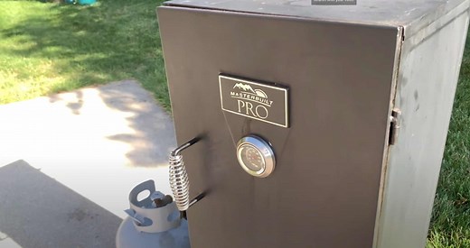 Propane vs. Electric Smokers: Everything You Need to Know | Mad Backyard